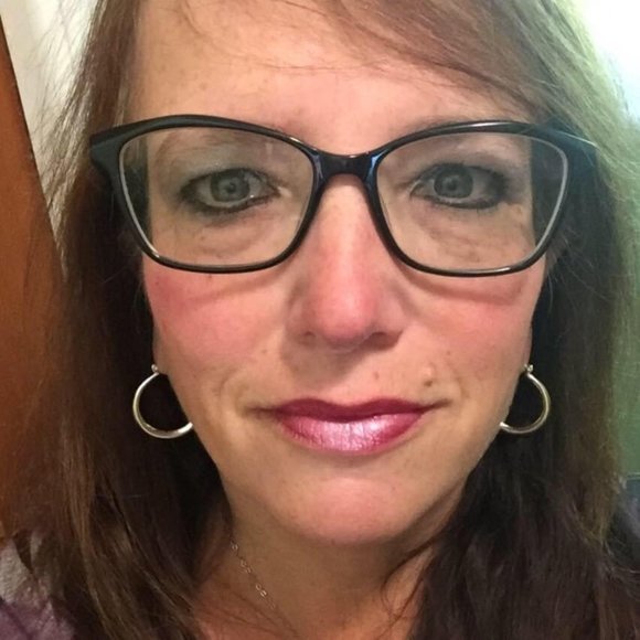 Meet your Posher, Shelley - Picture 1 of 1